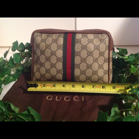 Gucci monogram clutch! - Picture 3 of 13
